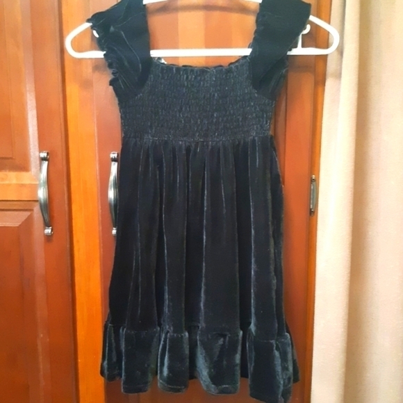 Girls George 6x black velvet dress short sleeve with silver bow casual or fancy - Picture 3 of 12